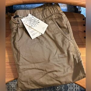 Men’s Khaki Pants *brand new*